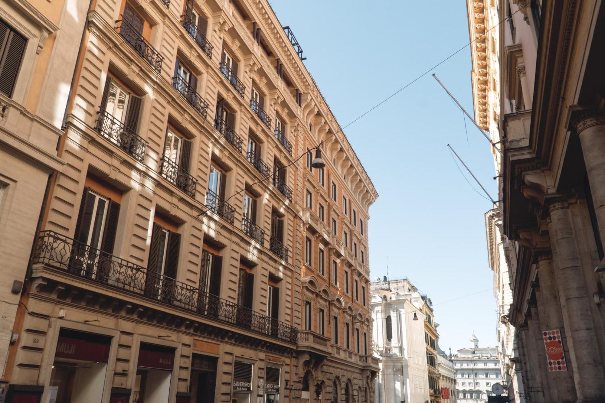 Tritone Luxury Suites Fontana Di Trevi — Foto 1